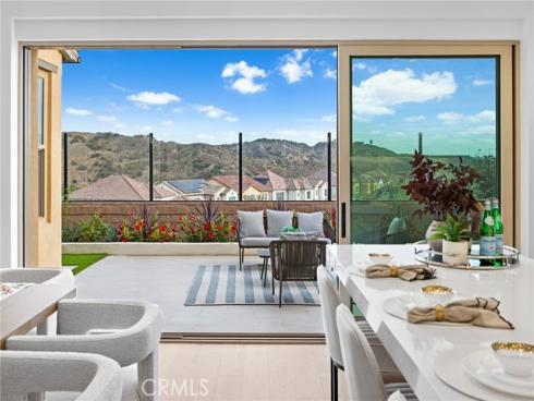 206  Collino  , Irvine, CA