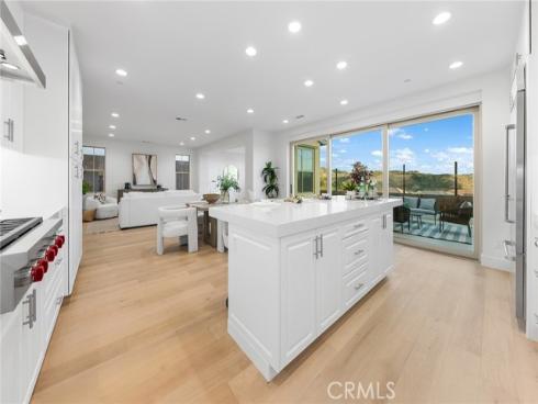 206  Collino  , Irvine, CA