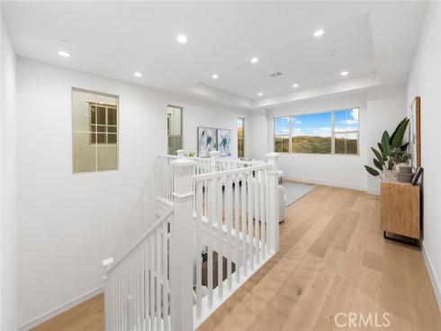 206  Collino  , Irvine, CA