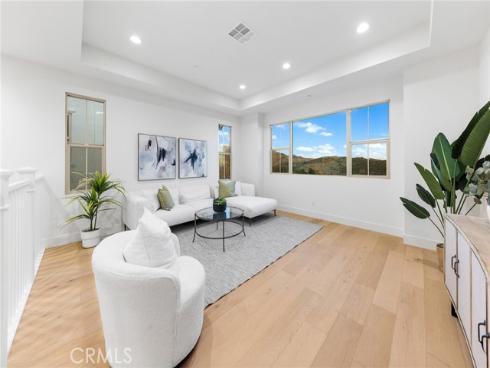 206  Collino  , Irvine, CA