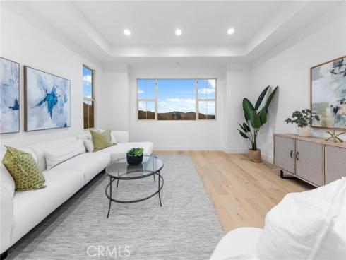 206  Collino  , Irvine, CA