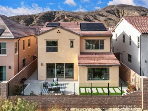 206  Collino  , Irvine, CA