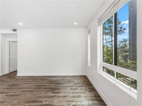 1218  Nolita  , Irvine, CA