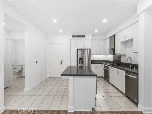 1218  Nolita  , Irvine, CA