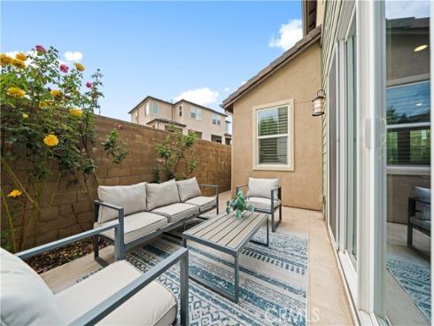 362  Chorus  , Irvine, CA