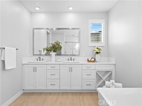 362  Chorus  , Irvine, CA