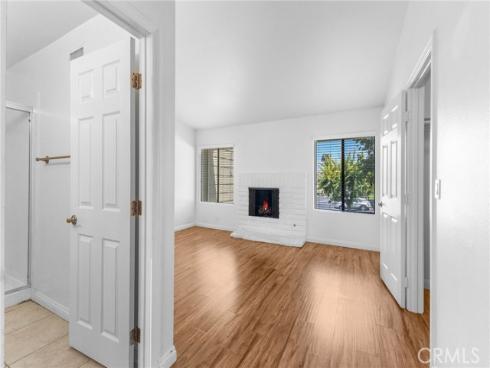 5  Locust  , Irvine, CA