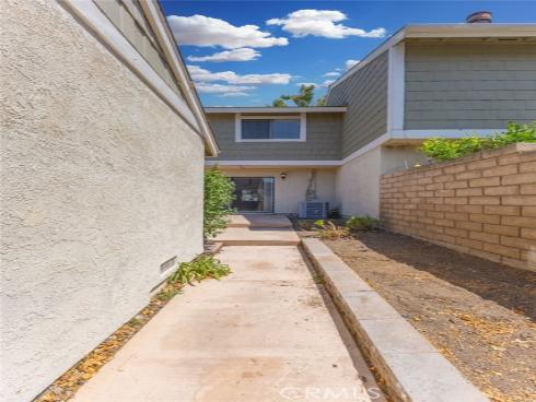 5  Locust  , Irvine, CA