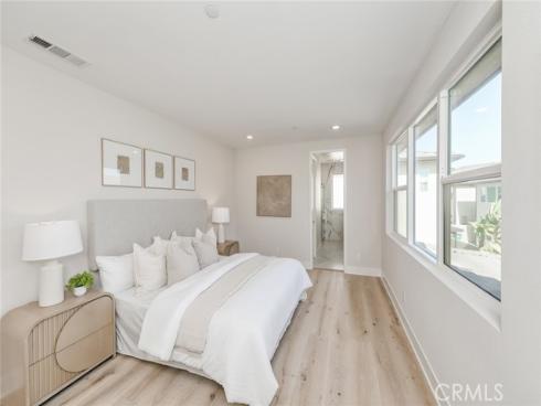 56  Chasma  , Irvine, CA