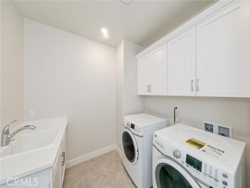 56  Chasma  , Irvine, CA