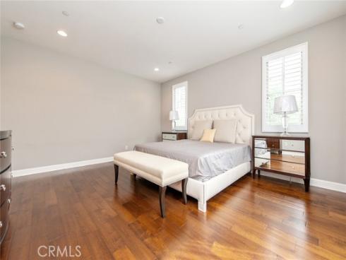 120  Tomato Springs  , Irvine, CA