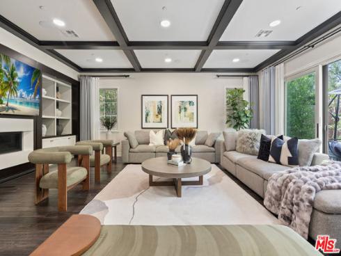 55  Suede  , Irvine, CA