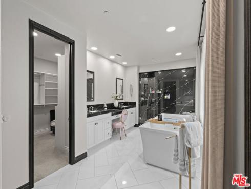 55  Suede  , Irvine, CA