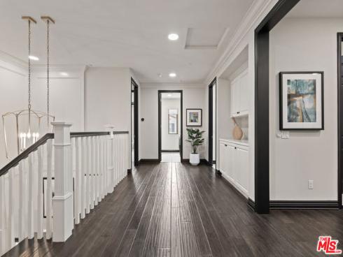 55  Suede  , Irvine, CA