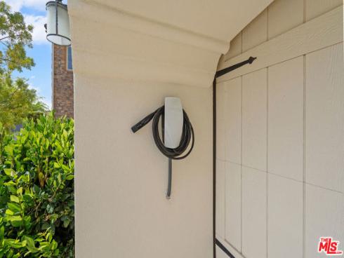 55  Suede  , Irvine, CA