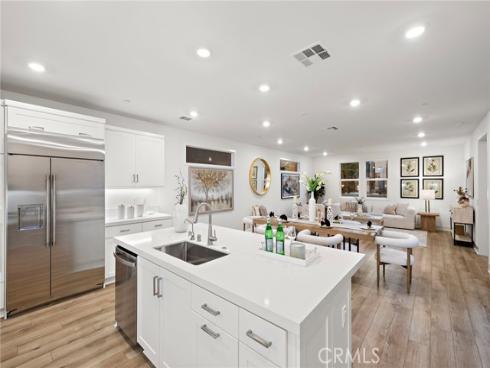 116  Zawn  , Irvine, CA