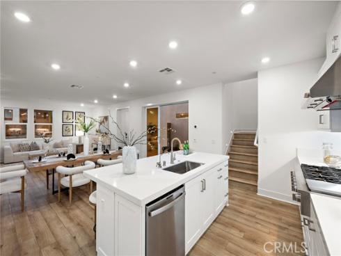 116  Zawn  , Irvine, CA