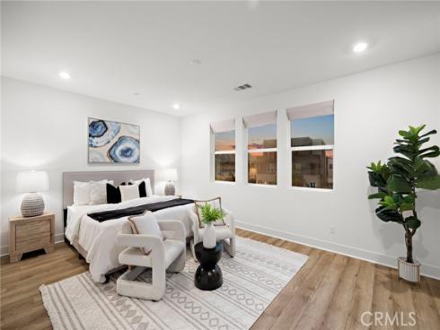 116  Zawn  , Irvine, CA