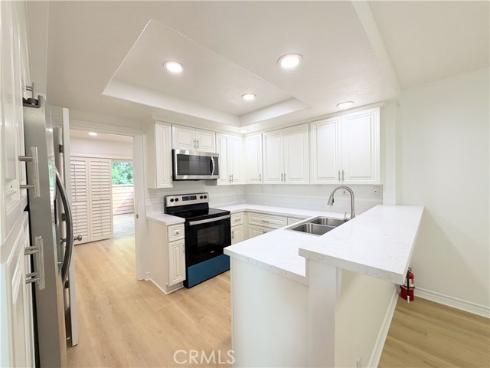 61  Ashbrook  , Irvine, CA