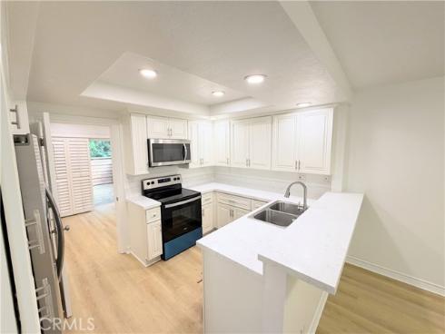 61  Ashbrook  , Irvine, CA