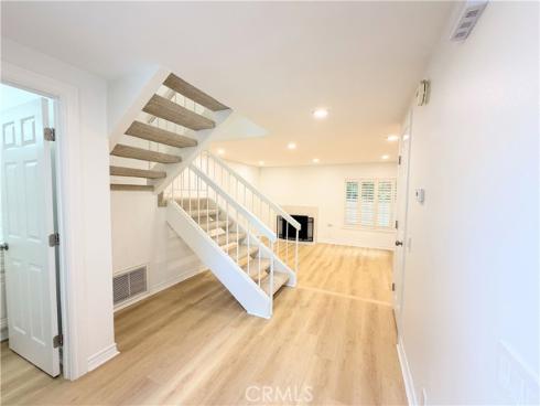 61  Ashbrook  , Irvine, CA