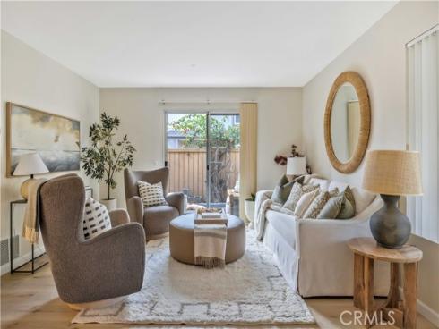 92  Clearbrook  , Irvine, CA