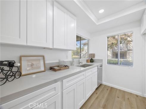 92  Clearbrook  , Irvine, CA