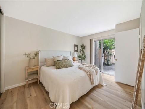 92  Clearbrook  , Irvine, CA