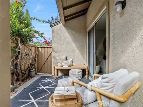 92  Clearbrook  , Irvine, CA