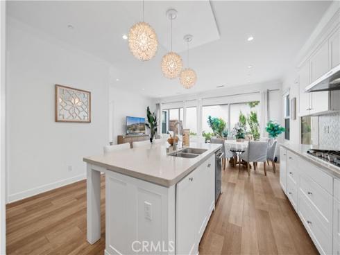 67  Runner  , Irvine, CA