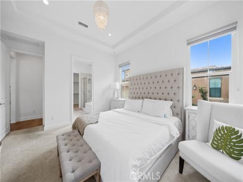 67  Runner  , Irvine, CA