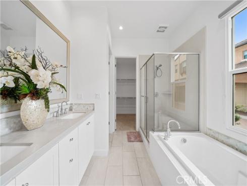 67  Runner  , Irvine, CA