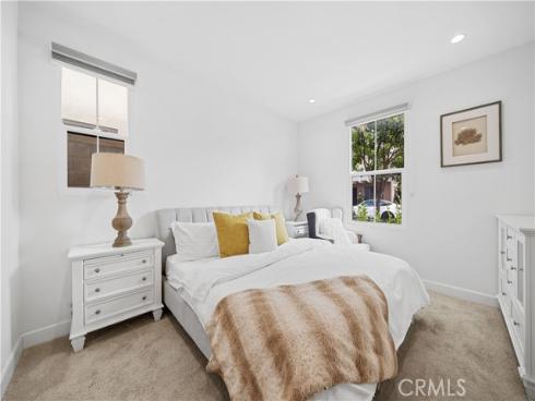 67  Runner  , Irvine, CA