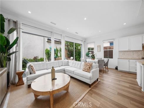 67  Runner  , Irvine, CA