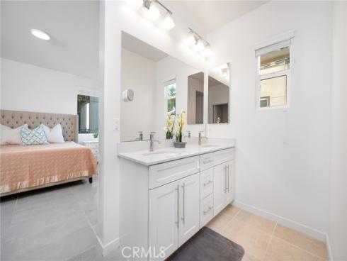 595  Cultivate  , Irvine, CA