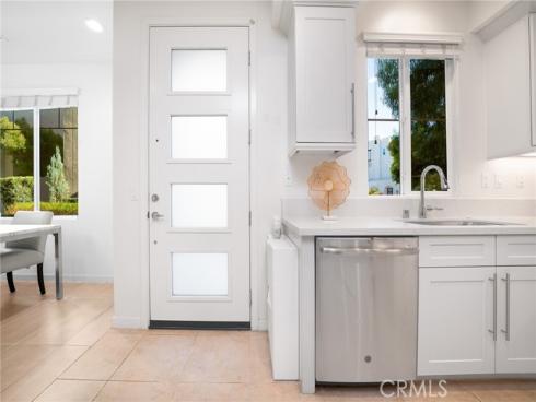 595  Cultivate  , Irvine, CA