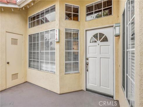 114  Costero Aisle  , Irvine, CA
