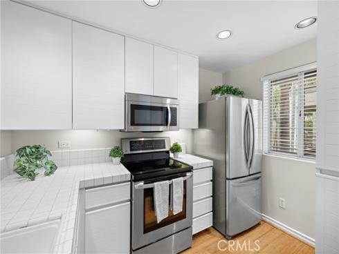 2243  Martin  310  Street, Irvine, CA