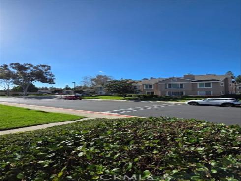 53 Woodleaf , Irvine, CA