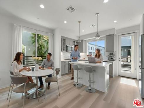 157  Steely  , Irvine, CA