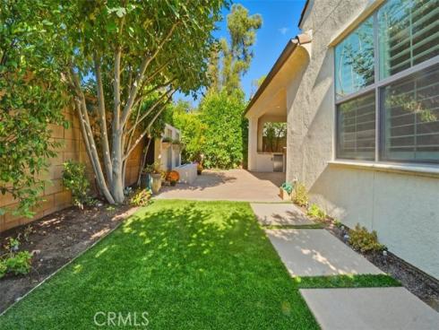 65  Rolling Green  , Irvine, CA