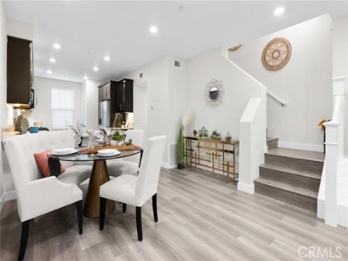 67  Plateau  , Irvine, CA