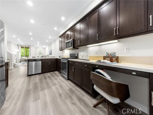 67  Plateau  , Irvine, CA