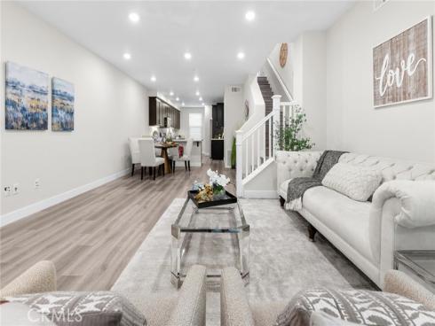 67  Plateau  , Irvine, CA