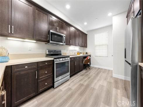 67  Plateau  , Irvine, CA