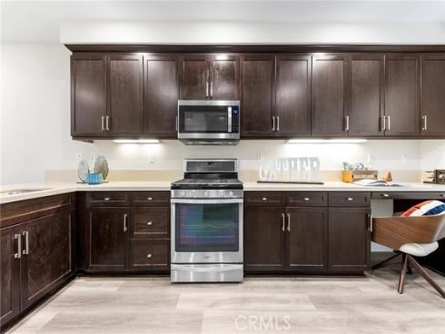 67  Plateau  , Irvine, CA