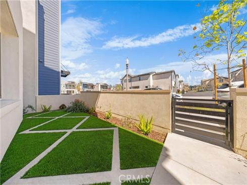 102  Yugen  , Irvine, CA