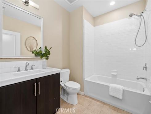 21  Gramercy  312 , Irvine, CA