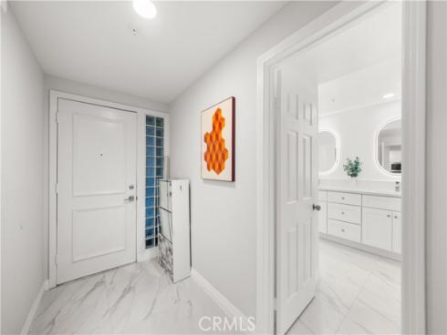 2253  Martin #106  , Irvine, CA