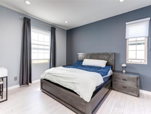 65  Kestrel  , Irvine, CA